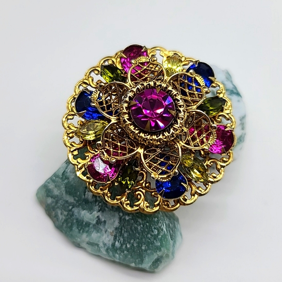 Vintage 1960's Unsigned Gold Filigree & Rhinestone Multi-Layered Brooch Gorgeous - Picture 8 of 11